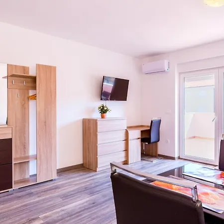 Irina - A3 Ground Floor - Mpolo Apartment Medulin
