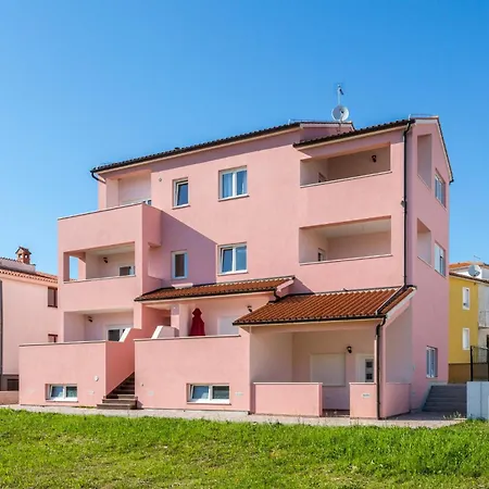 Irina - A3 Ground Floor - Mpolo *